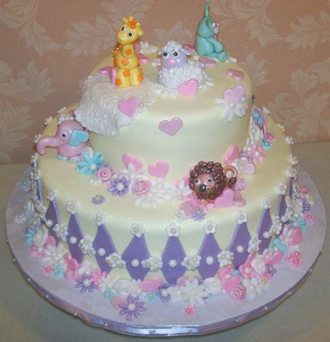 Birthday Cake Pictures on Round Custom Fondant Cakewith Animals